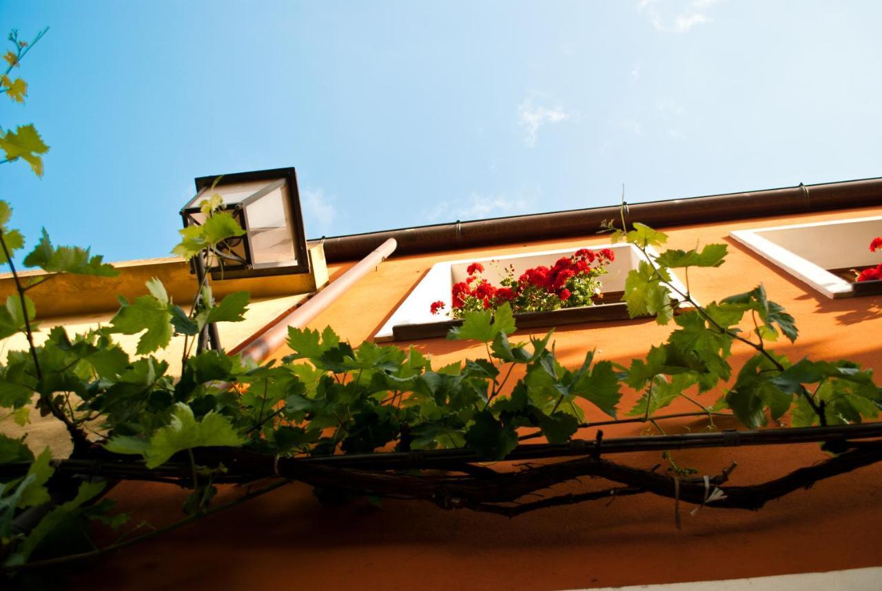 Hotel I Gerani Rossi Paulilatino Exteriér fotografie